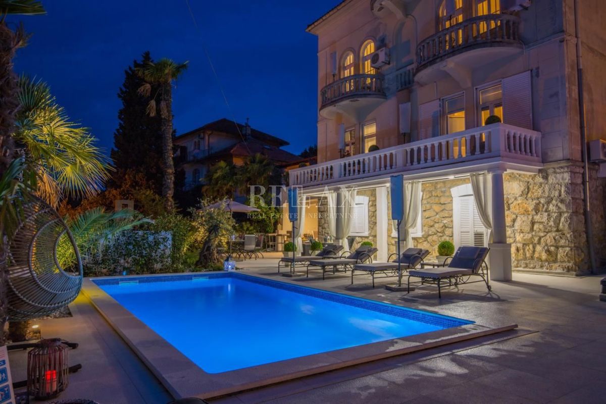 CRIKVENICA - Edinstvena vila na atraktivni lokaciji 30m od plaže