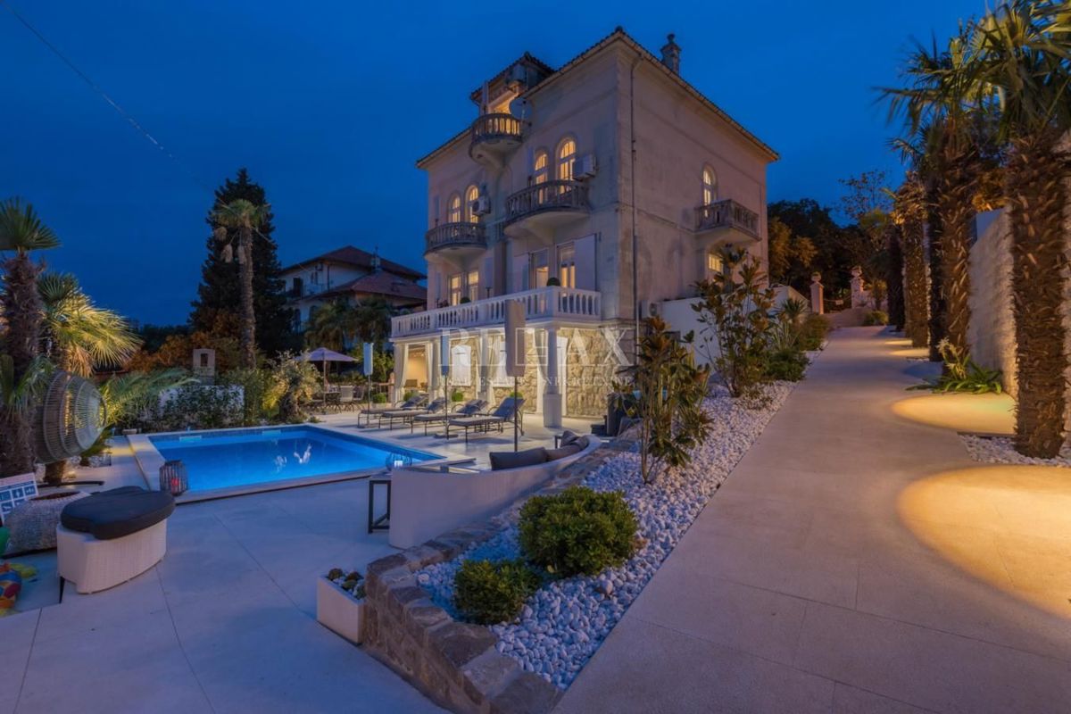 CRIKVENICA - Edinstvena vila na atraktivni lokaciji 30m od plaže
