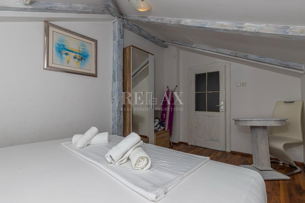 CRIKVENICA - Edinstvena vila na atraktivni lokaciji 30m od plaže