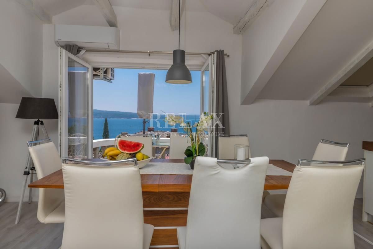 CRIKVENICA - Edinstvena vila na atraktivni lokaciji 30m od plaže
