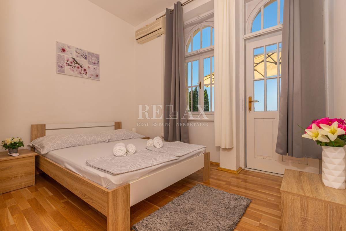 CRIKVENICA - Edinstvena vila na atraktivni lokaciji 30m od plaže