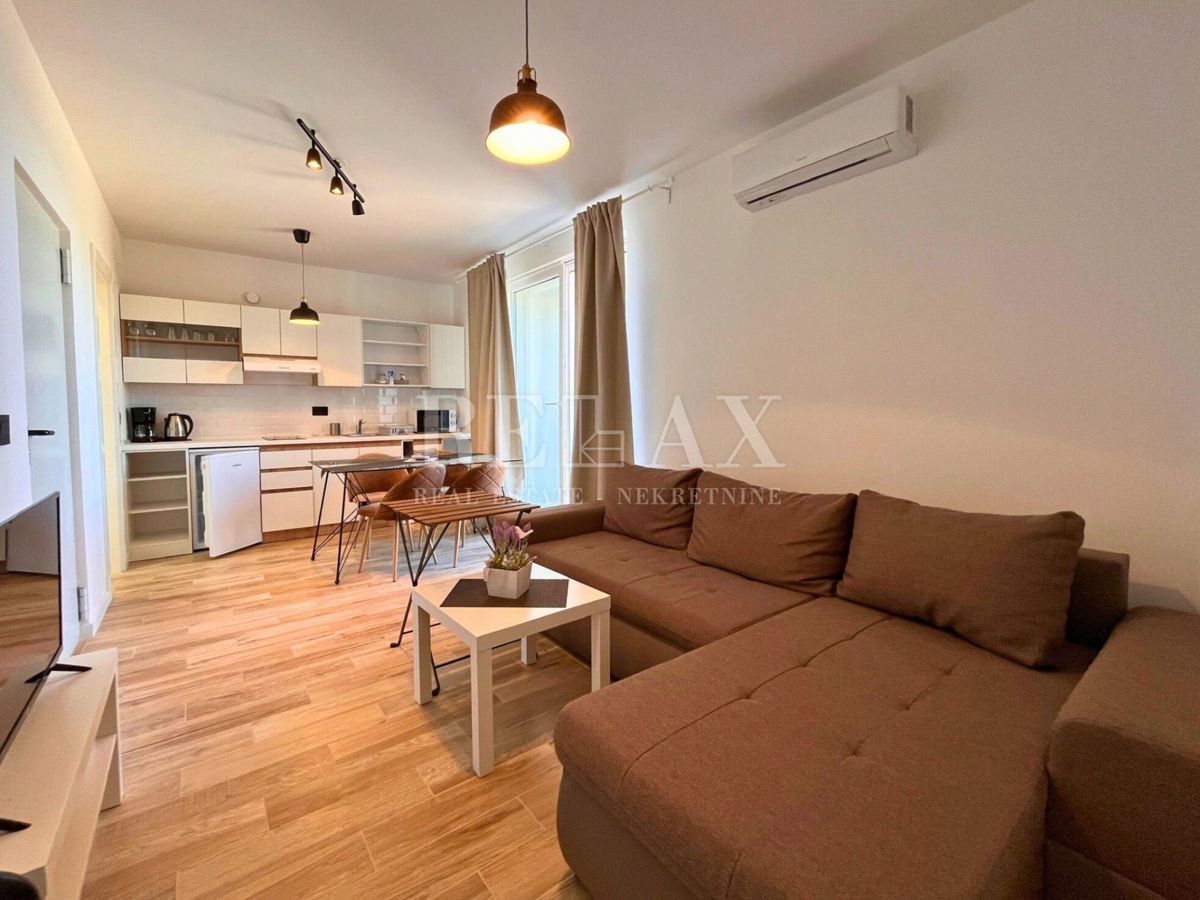 CRIKVENICA - 4 apartmaji, novogradnja, bazen, razgled