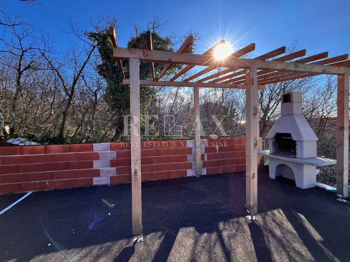 CRIKVENICA - 4 apartmaji, novogradnja, bazen, razgled