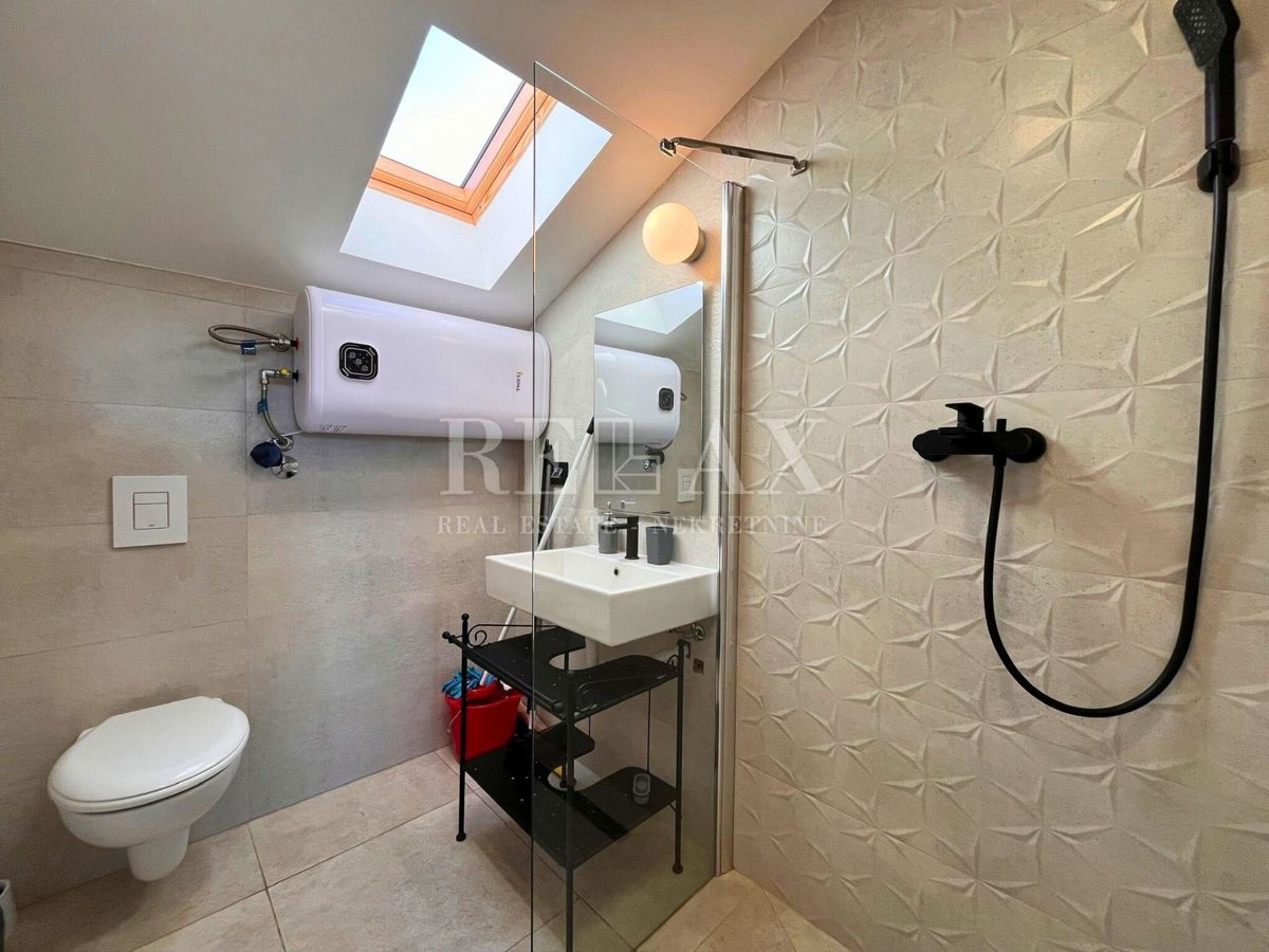 CRIKVENICA - 4 apartmaji, novogradnja, bazen, razgled