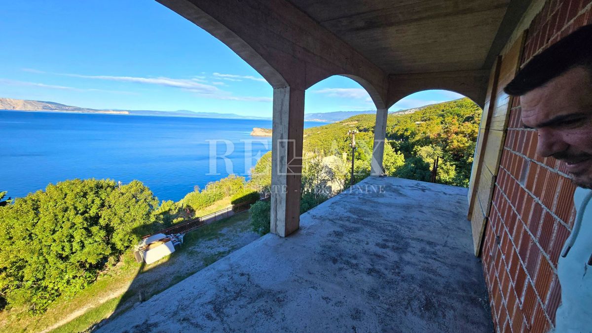 Sibinj Krmpotski - hiša v prvi vrsti do morja