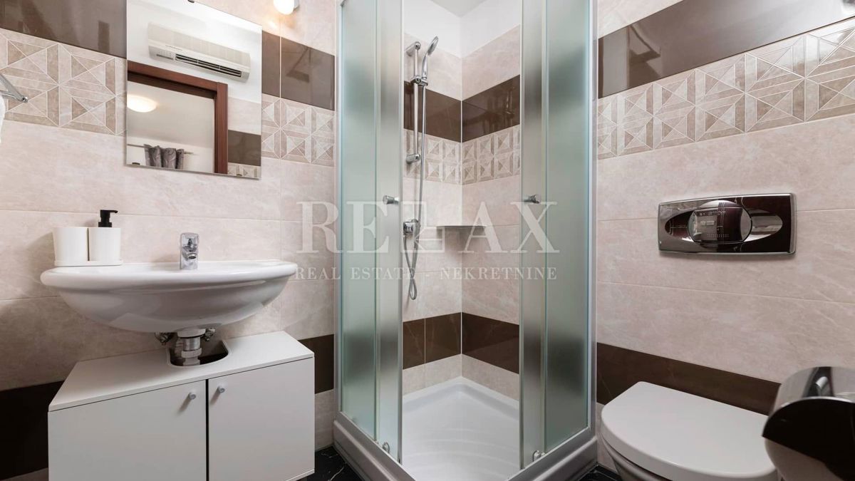 Otok Krk, Malinska - apartma 35 m od morja
