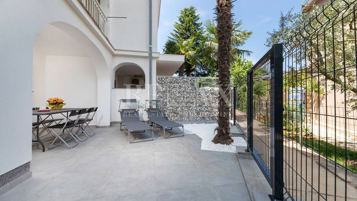 Otok Krk, Malinska - apartma 35 m od morja