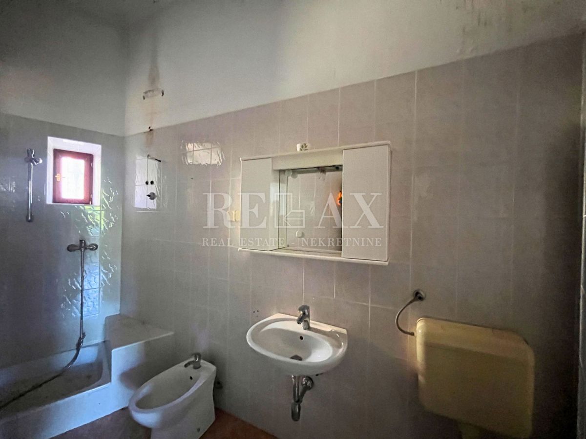 Senj - stanovanje v centru za prenovo