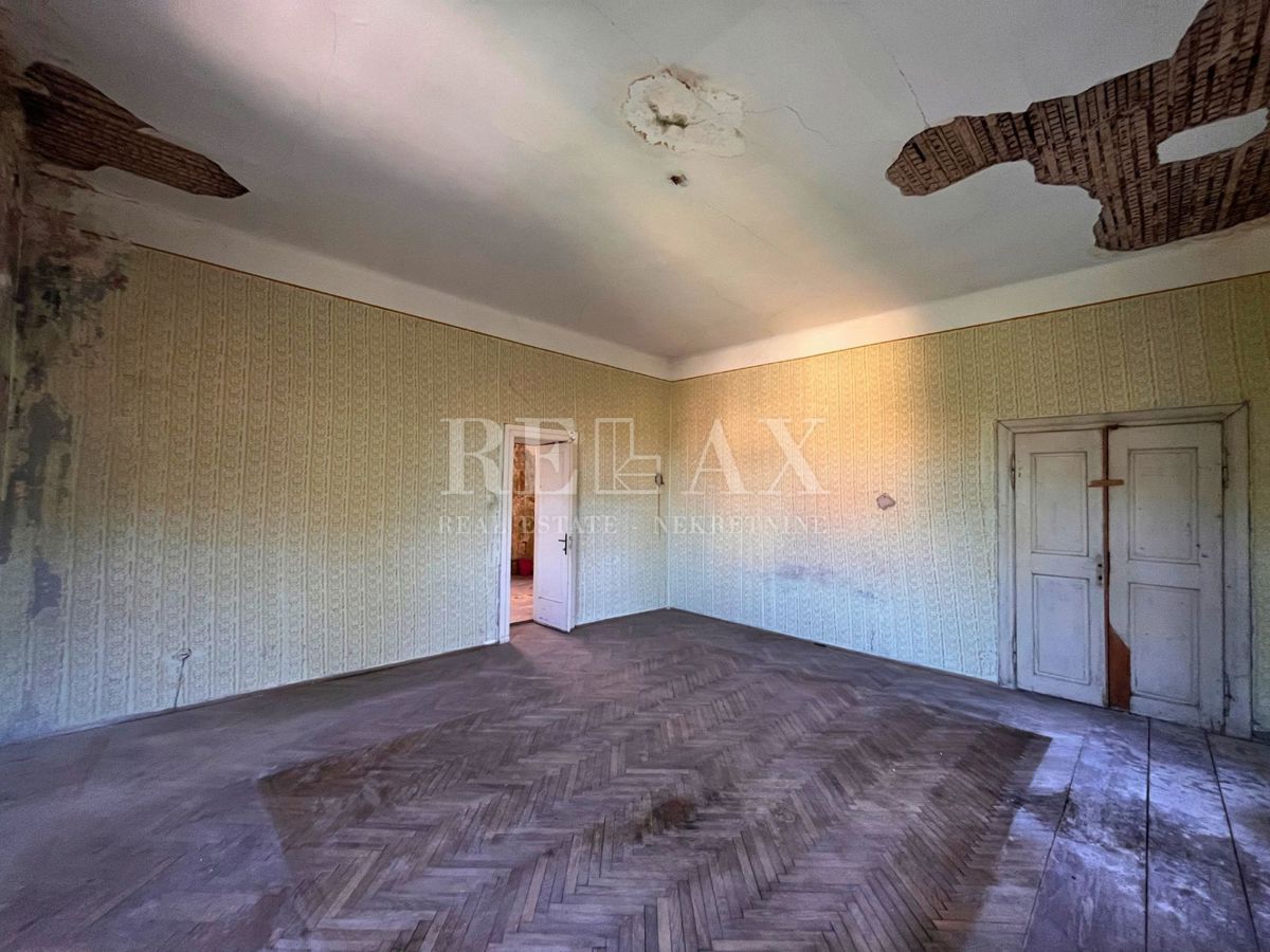 Senj - stanovanje v centru za prenovo