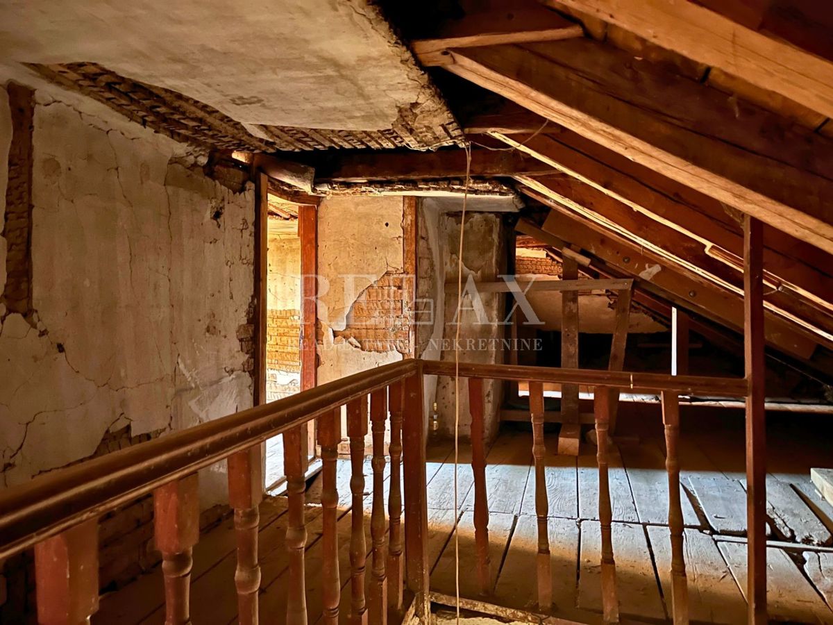 Senj - stanovanje v centru za prenovo