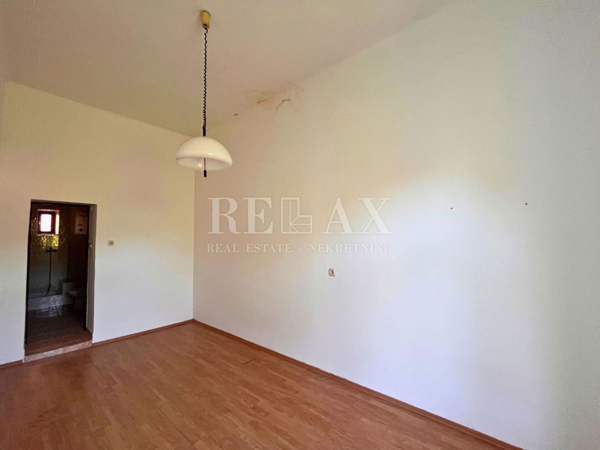 Senj - stanovanje v centru za prenovo