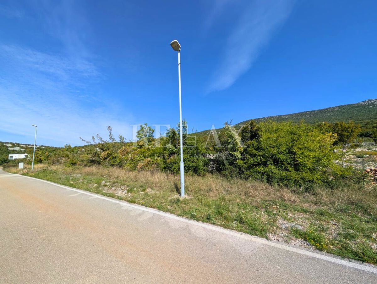 Smokvica Krmpotska - zazidljivo zemljišče, 3938 m2