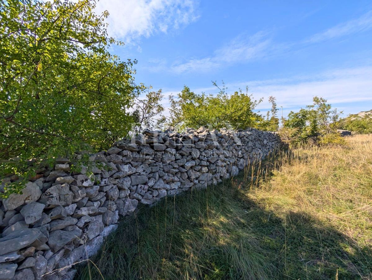 Smokvica Krmpotska - zazidljivo zemljišče, 3938 m2