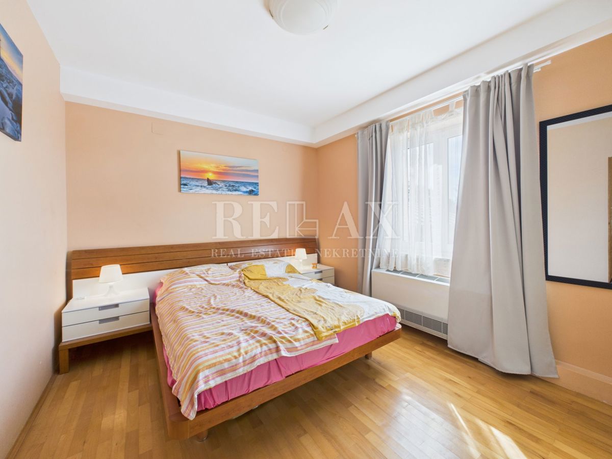 Novi Vinodolski - hiša z bazenom na odlični lokaciji