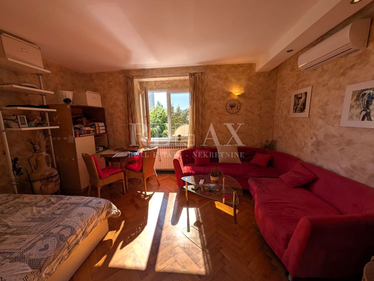 Reka, Turnić – udobno stanovanje 65 m², dva balkona