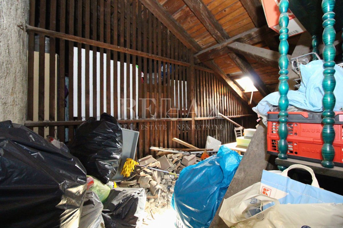 Reka - stanovanje v centru mesta, pogled na morje