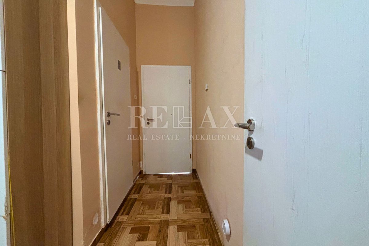 Reka - stanovanje v centru mesta, pogled na morje