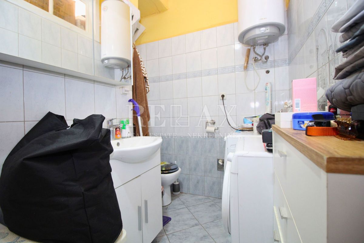 Reka - stanovanje v centru mesta, pogled na morje