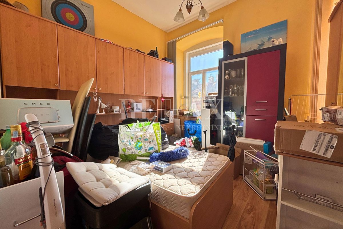 Reka - stanovanje v centru mesta, pogled na morje