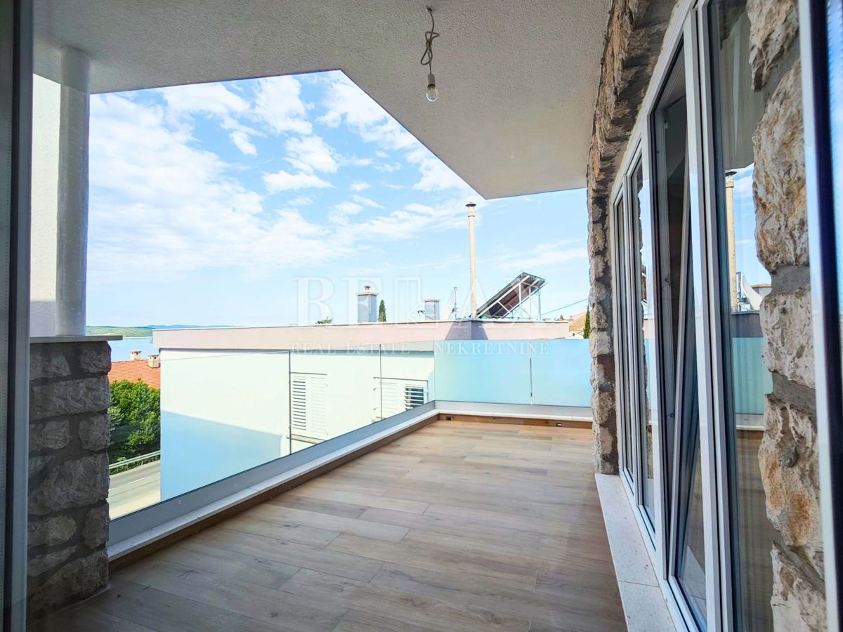 Crikvenica - luksuzno stanovanje z garažo