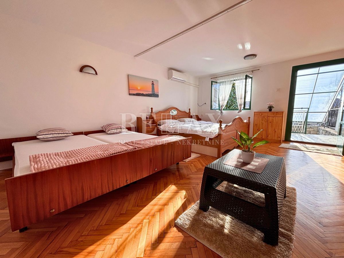 Selce - vrstna hiša s teraso