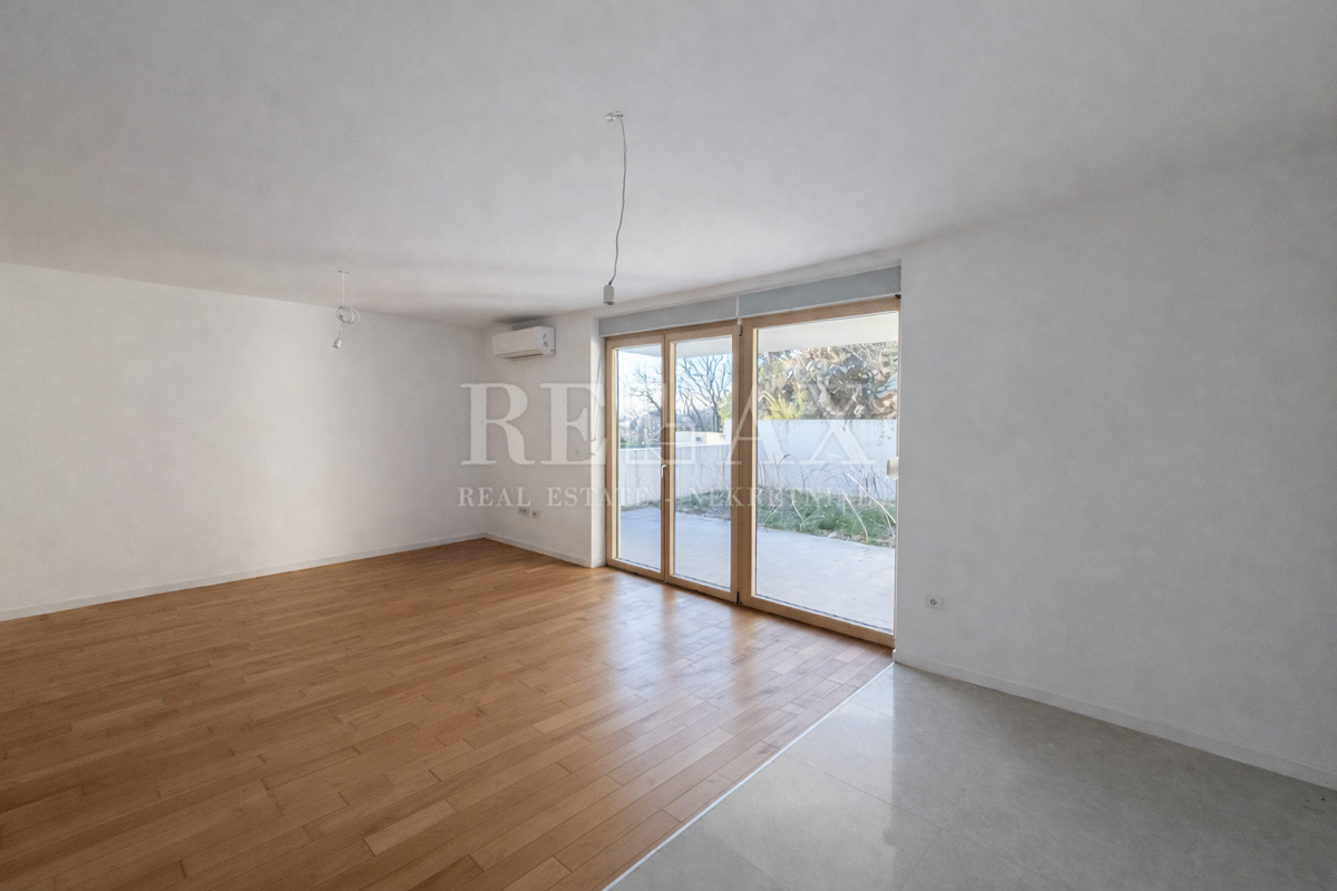 Crikvenica - stanovanje z vrtom, novogradnja