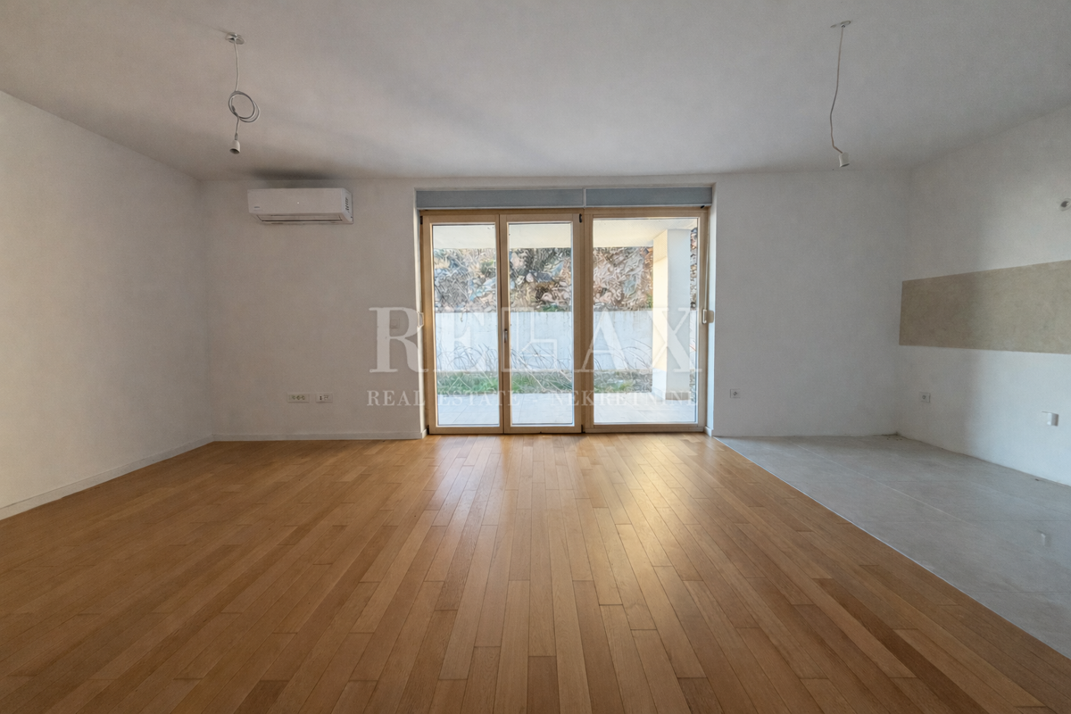 Crikvenica - stanovanje z vrtom, novogradnja