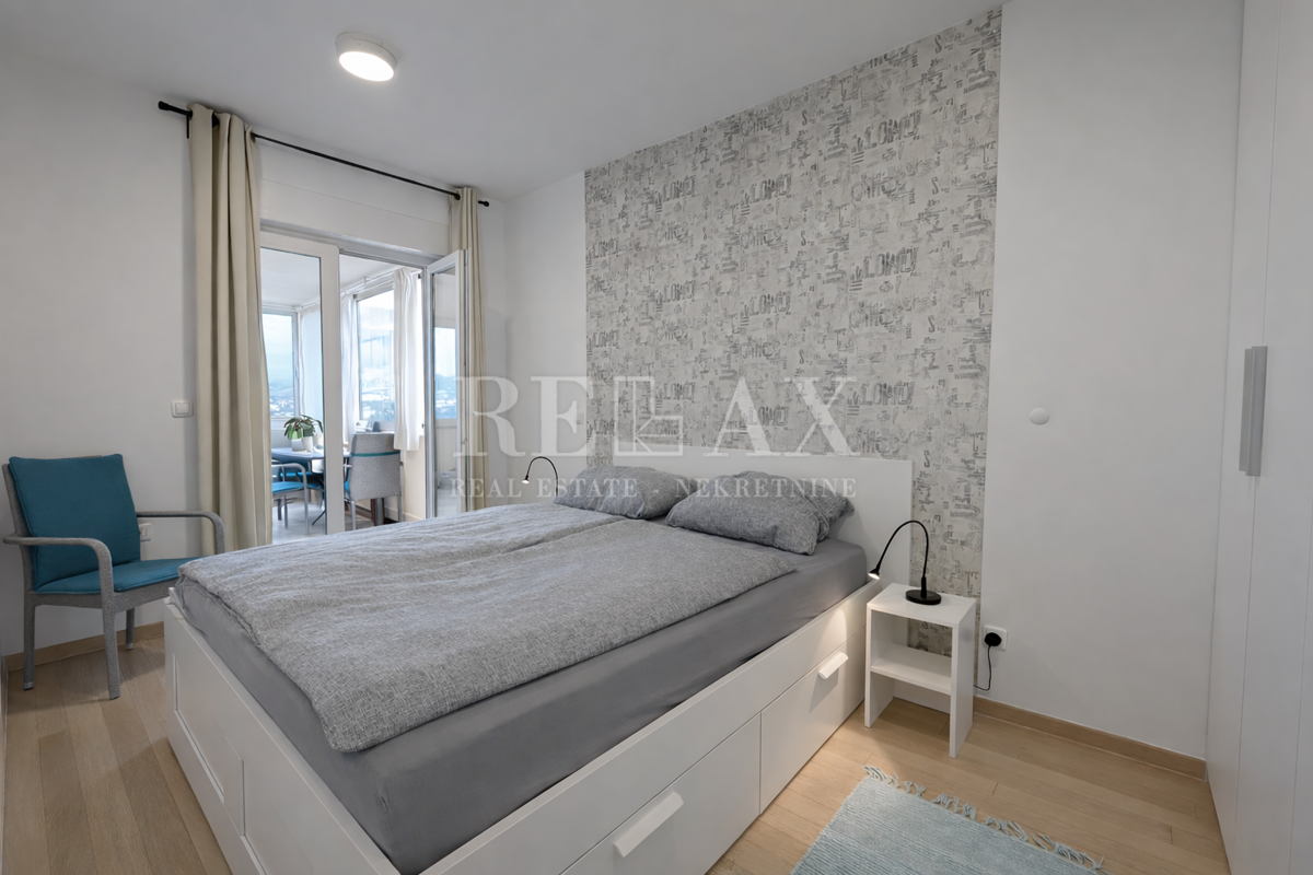 Senj - apartma z balkonom in parkirnim mestom, bližini morja