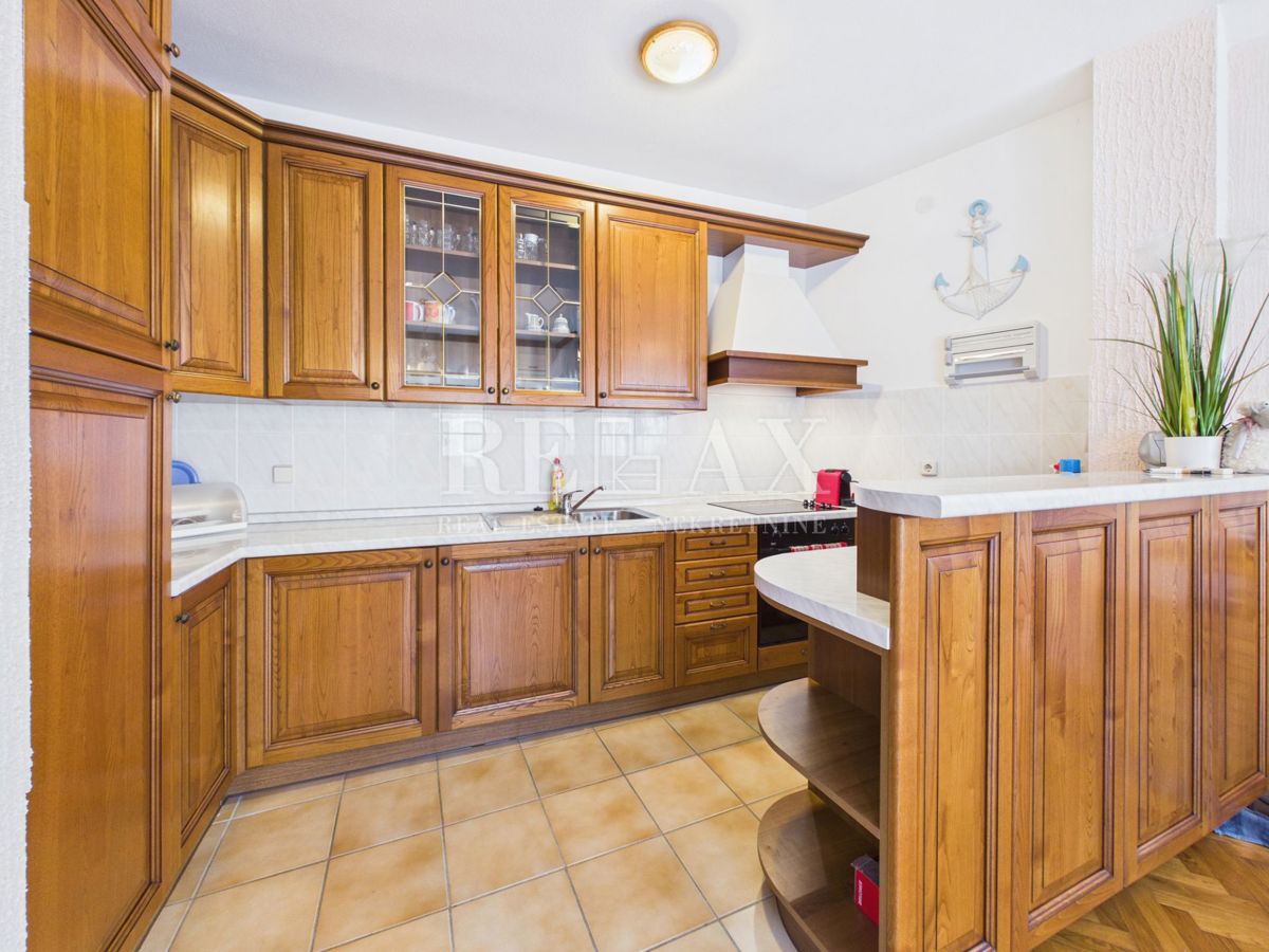 Crikvenica - enosobno stanovanje s pogledom na morje