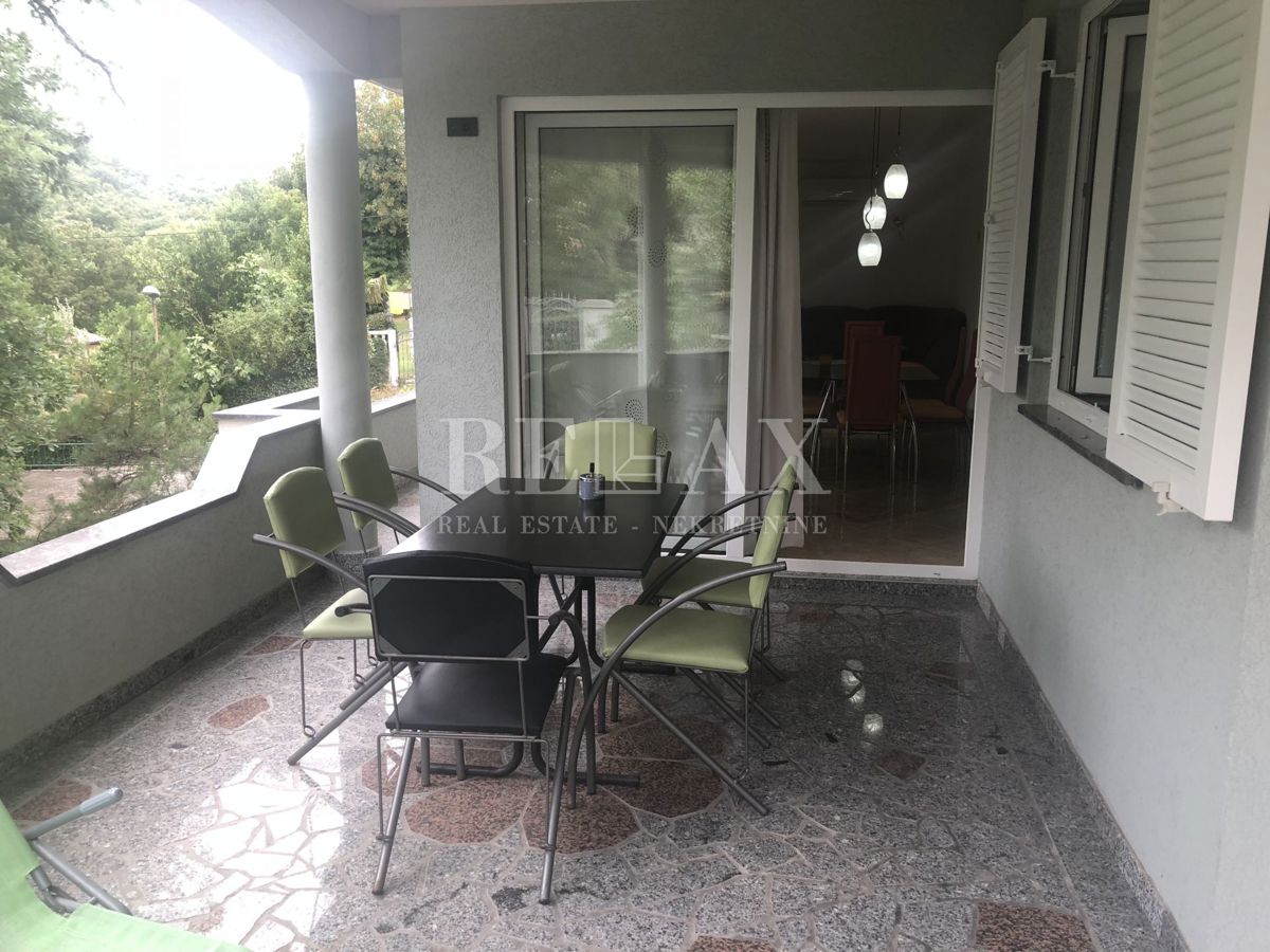 NOVI VINODOLSKI - Hiša s čudovitim vrtom