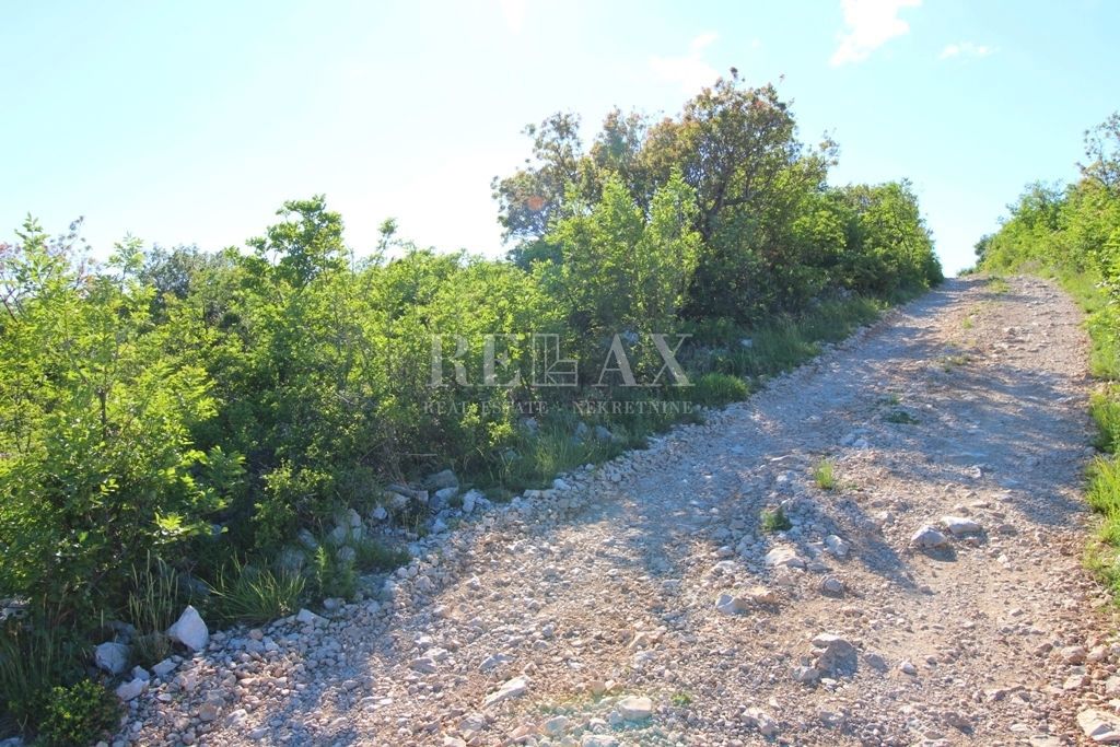NOVI VINODOLSKI - Veliko zemljišče s pogledom na morje