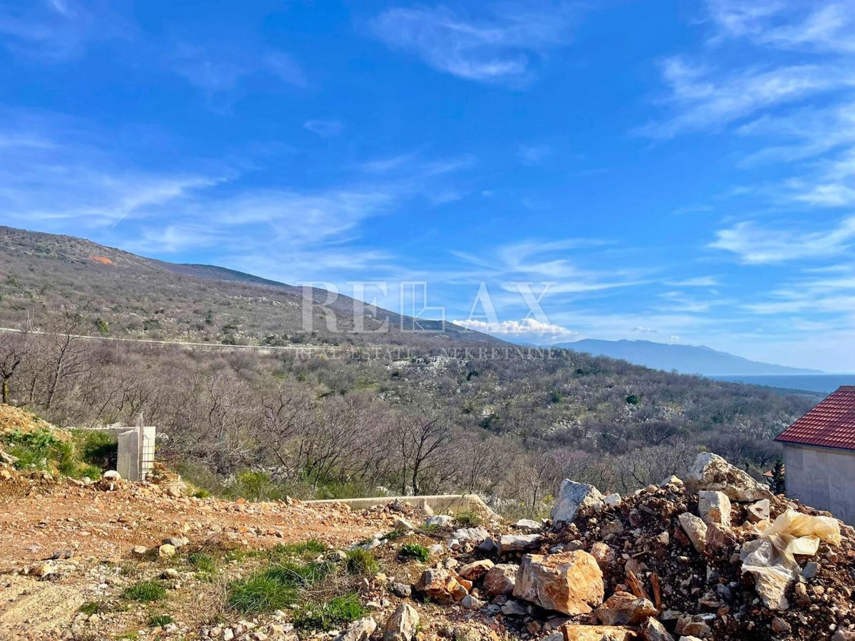 Smokvica - Zemljišče s panoramskim razgledom