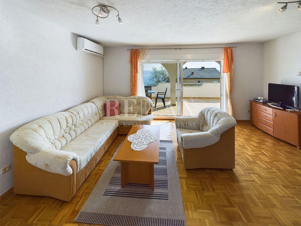 Novi Vinodolski - apartma s pogledom na morje