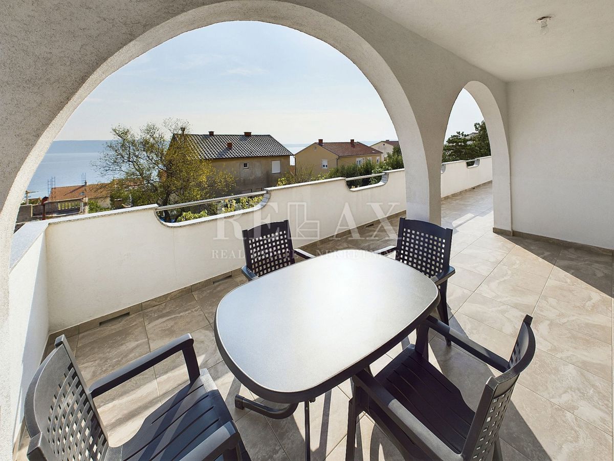 Novi Vinodolski - apartma s pogledom na morje