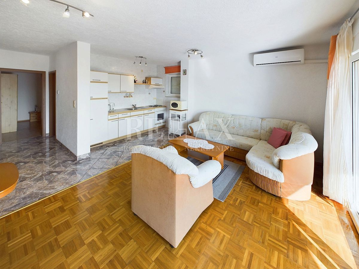 Novi Vinodolski - apartma s pogledom na morje