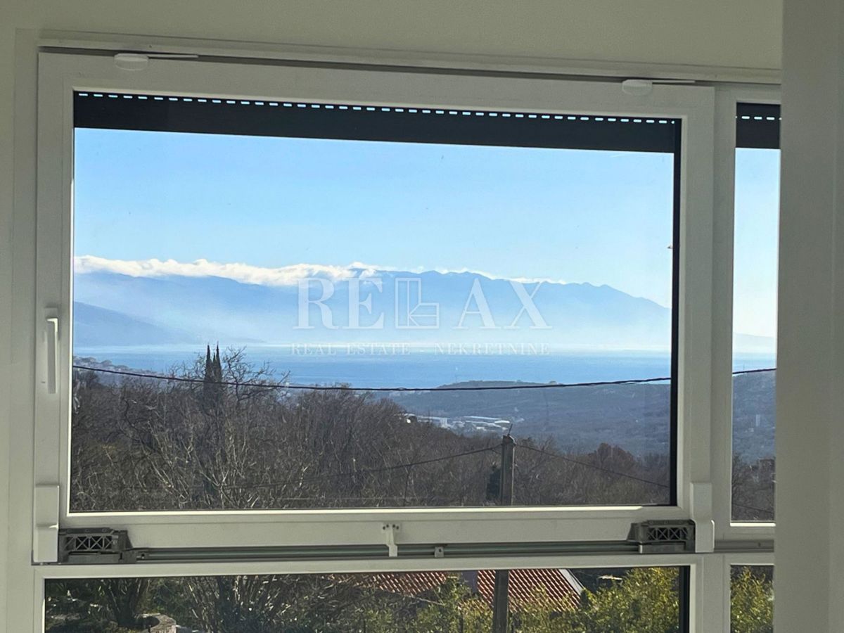 Bribir - vila z bazenom in velikim vrtom
