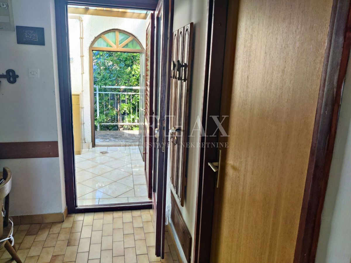 Klenovica - apartma s čudovitim pogledom na morje