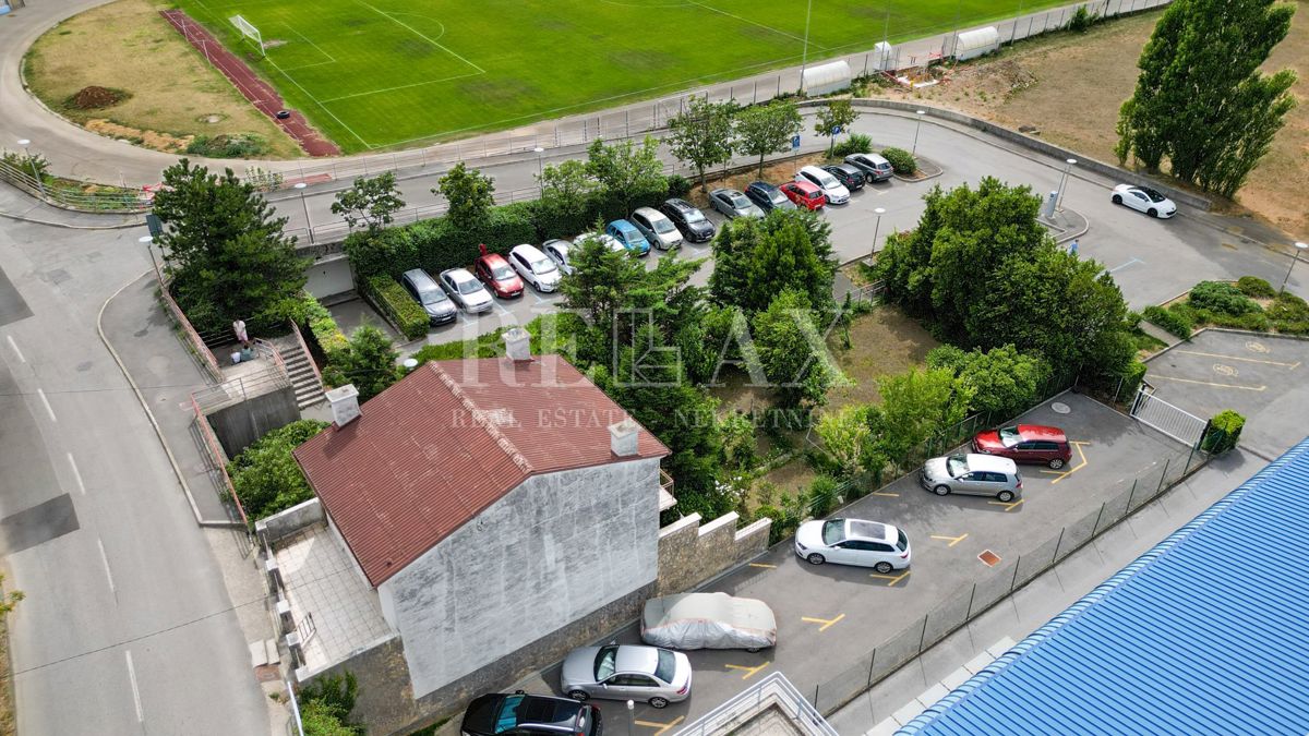 Crikvenica - hiša z vrtom blizu centra