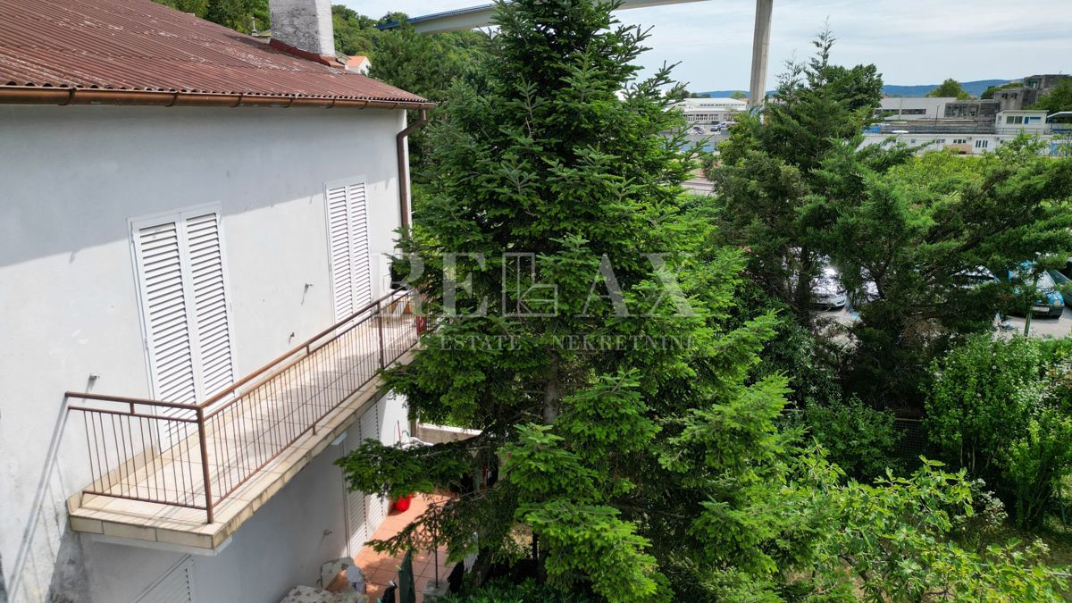 Crikvenica - hiša z vrtom blizu centra