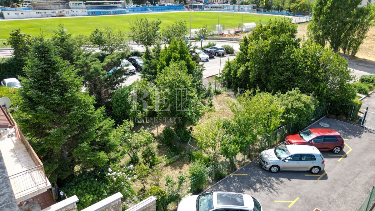 Crikvenica - hiša z vrtom blizu centra