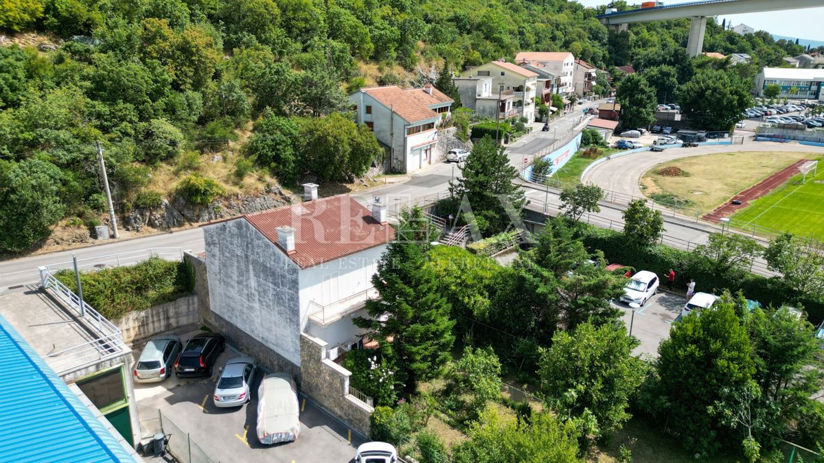 Crikvenica - hiša z vrtom blizu centra