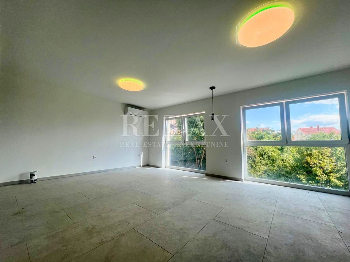 Rijeka, Srdoči - stanovanje v novogradnji s strešno teraso