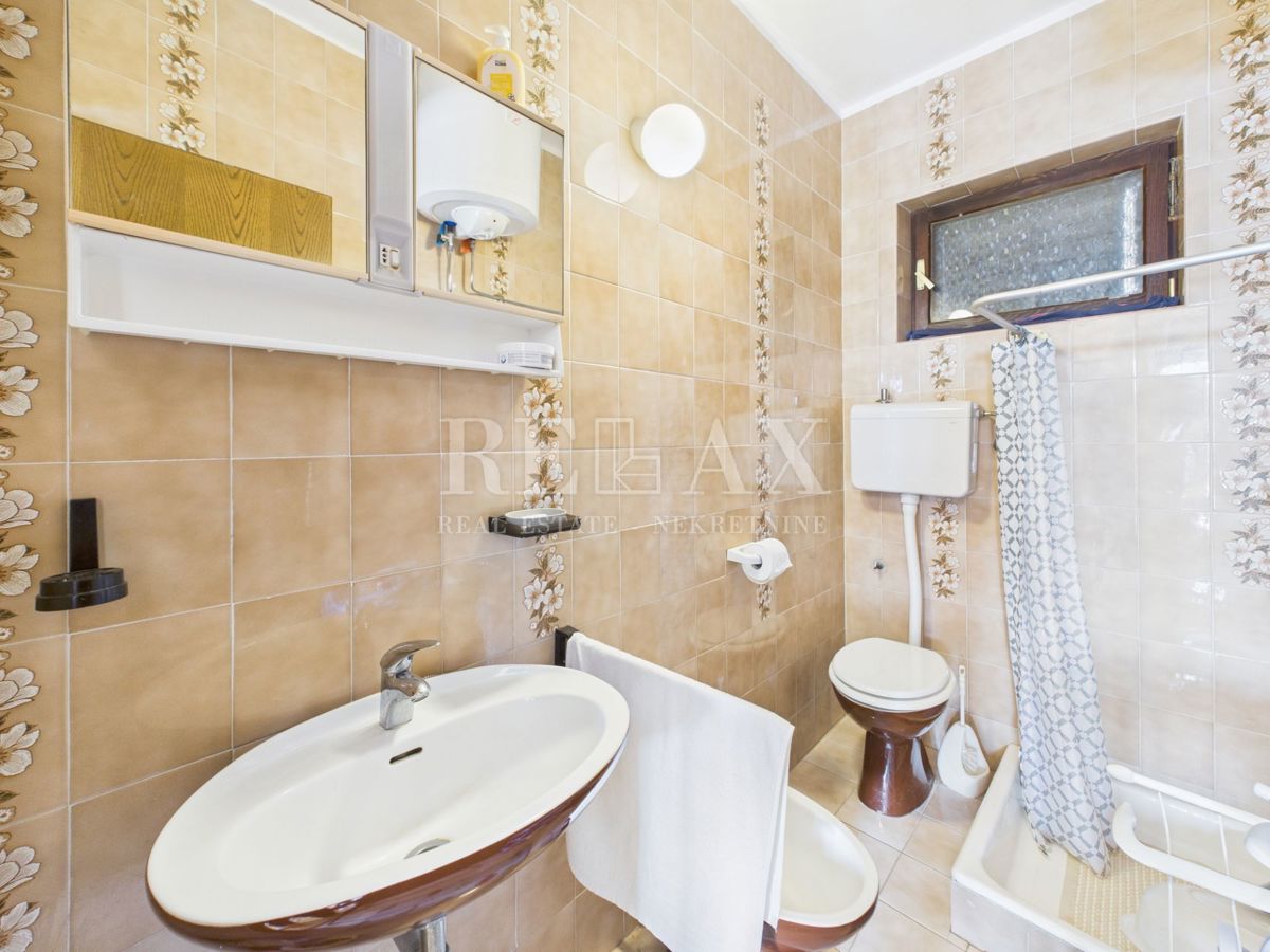 Dramalj - hiša z dvema stanovanjskima enotama