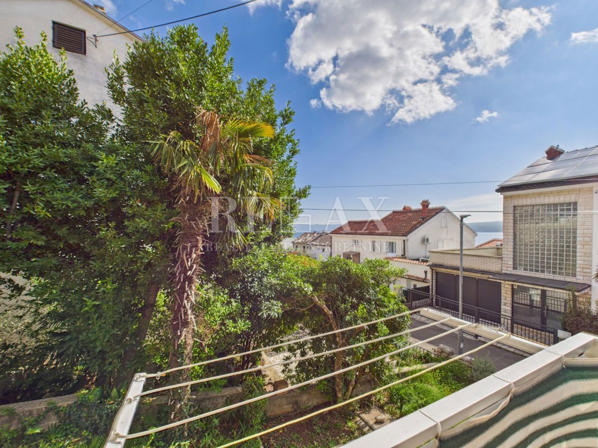 Dramalj - hiša z dvema stanovanjskima enotama