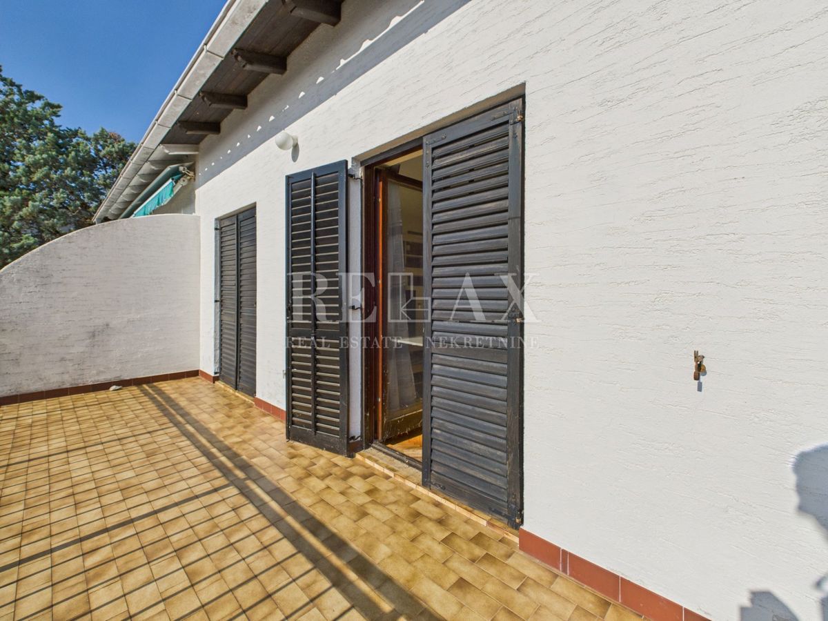 Dramalj - hiša z dvema stanovanjskima enotama