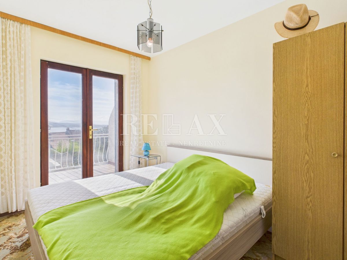 Dramalj - hiša z dvema stanovanjskima enotama