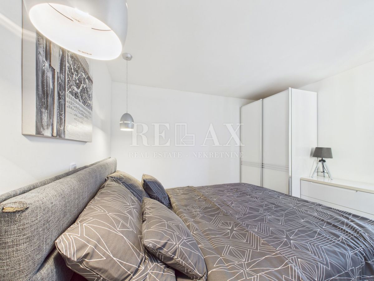 Bribir – Hiša z bazenom in tremi apartmaji