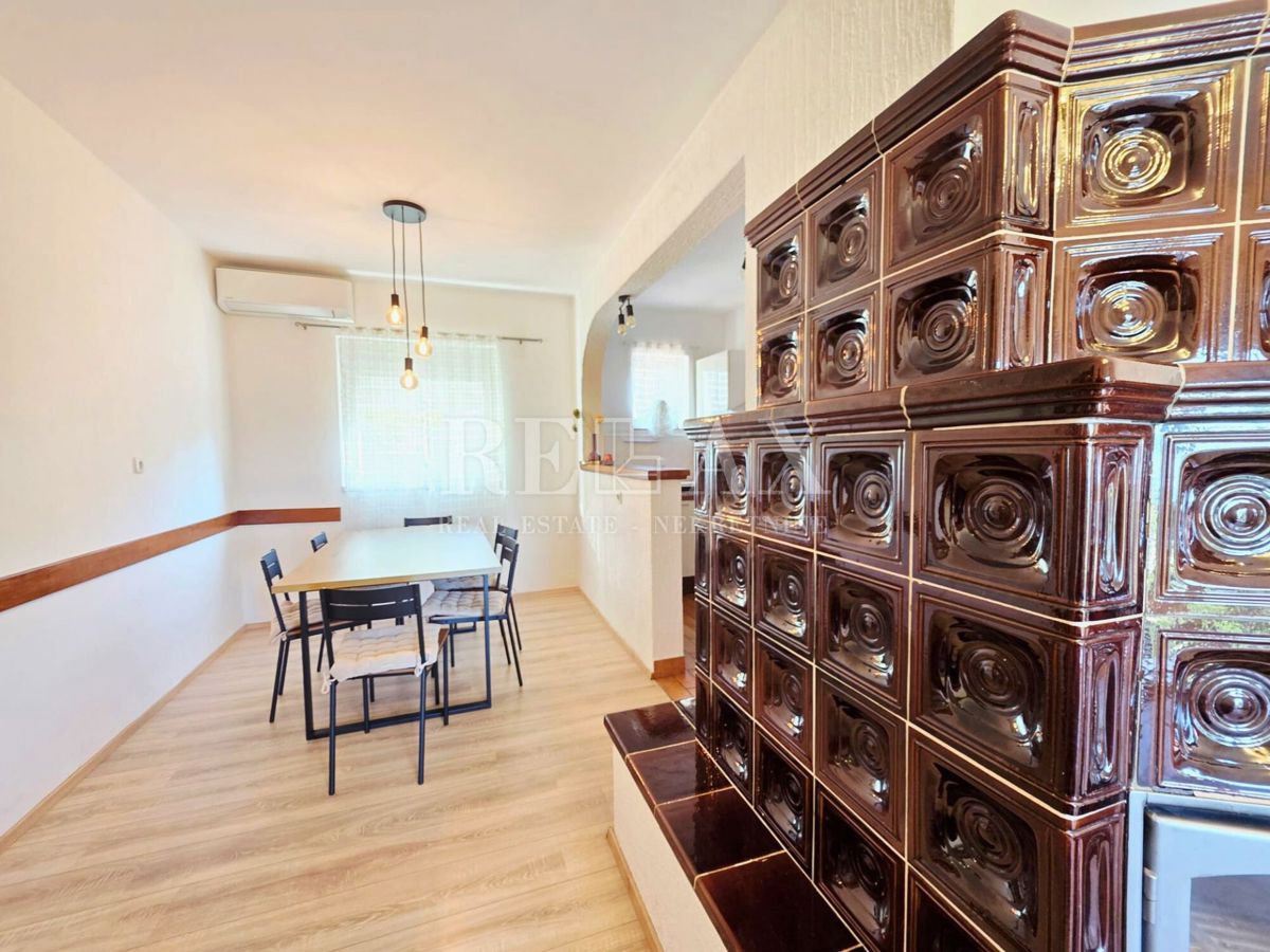 Crikvenica - dve hiši, garaža