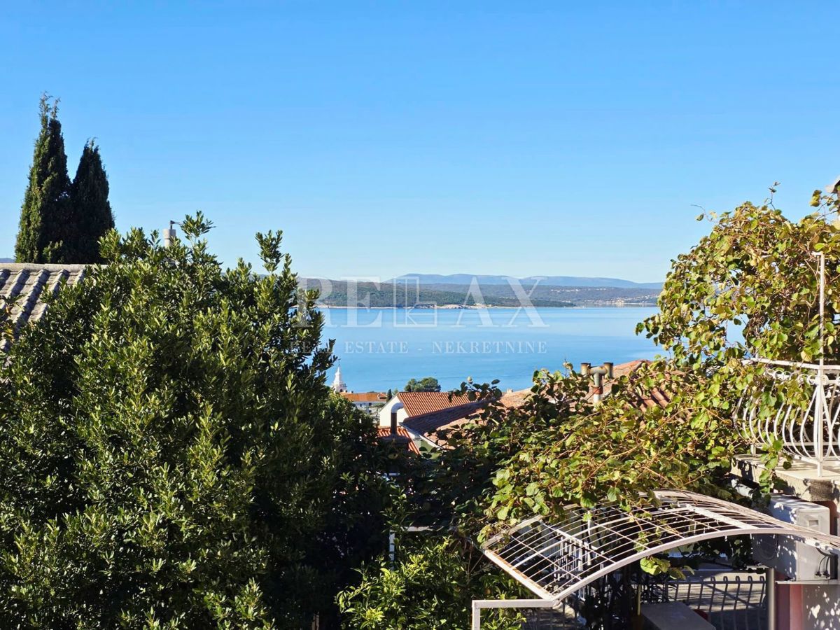 Crikvenica - dve hiši, garaža