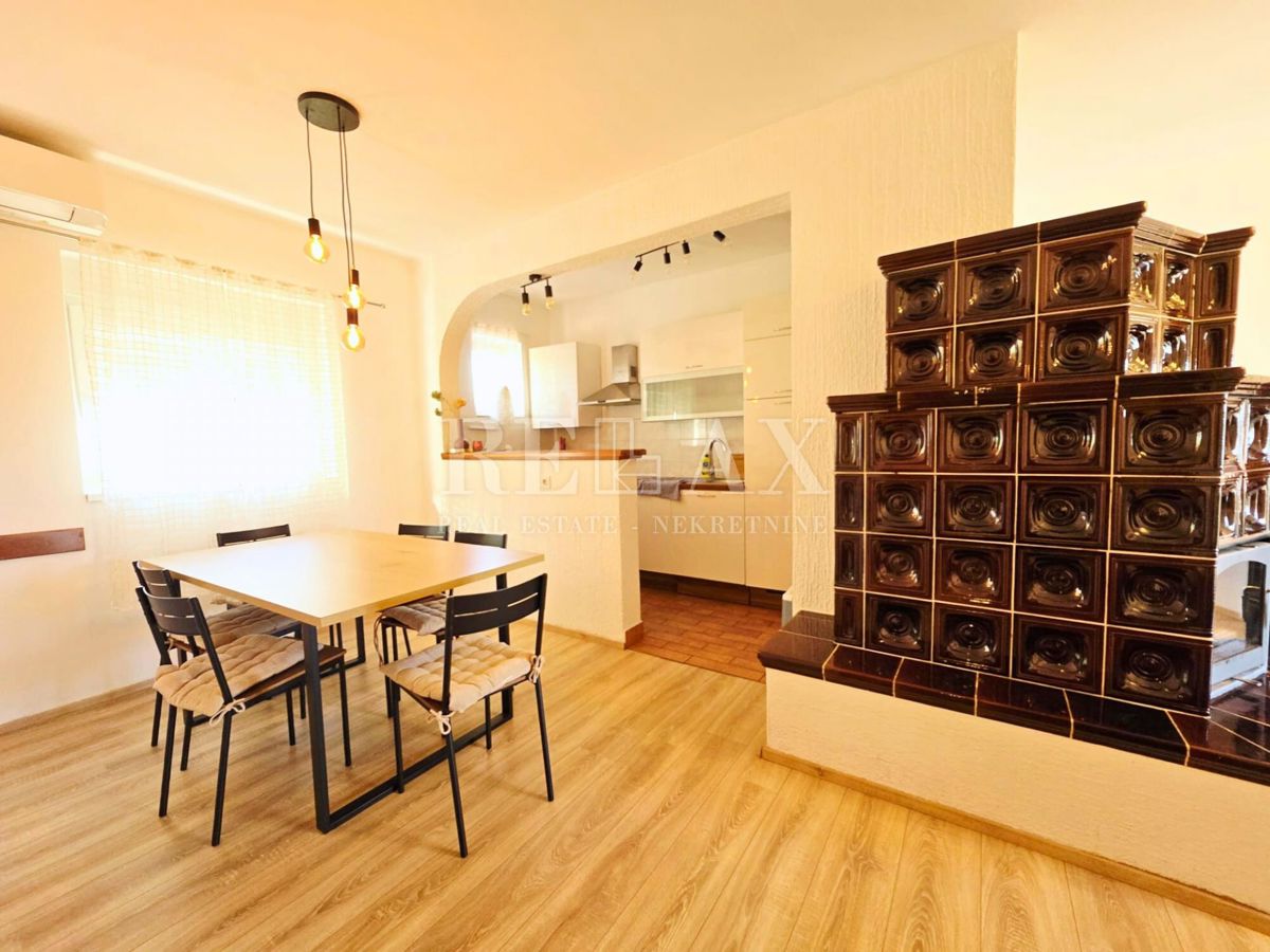 Crikvenica - dve hiši, garaža